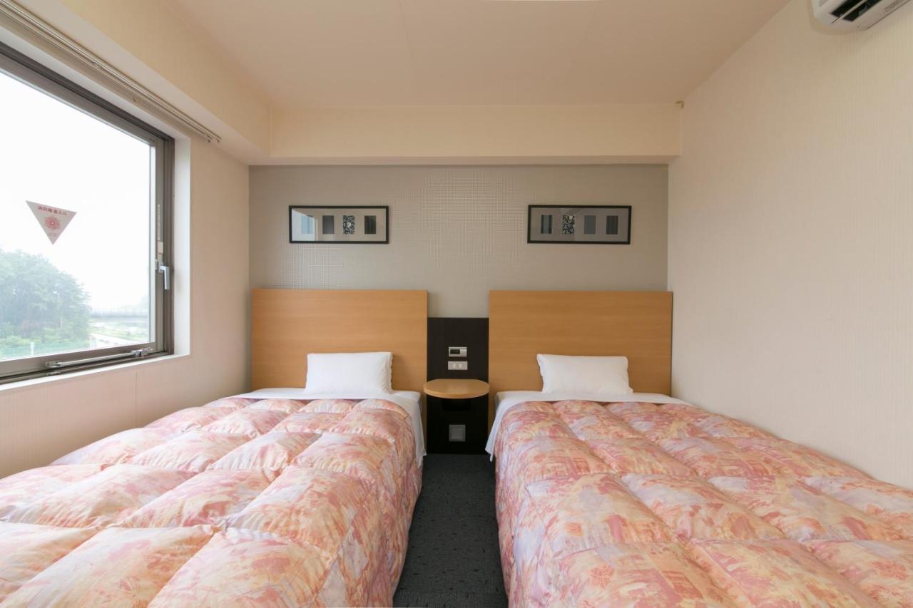 Hotel Econo Taki מראה חיצוני תמונה